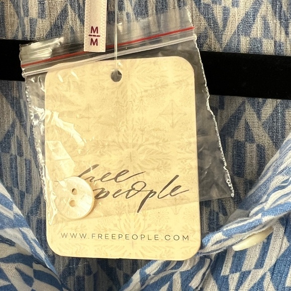 Free People Rillo Blue Cotton Beach Summer Shirtdress Size Medium NWT - Picture 9 of 11